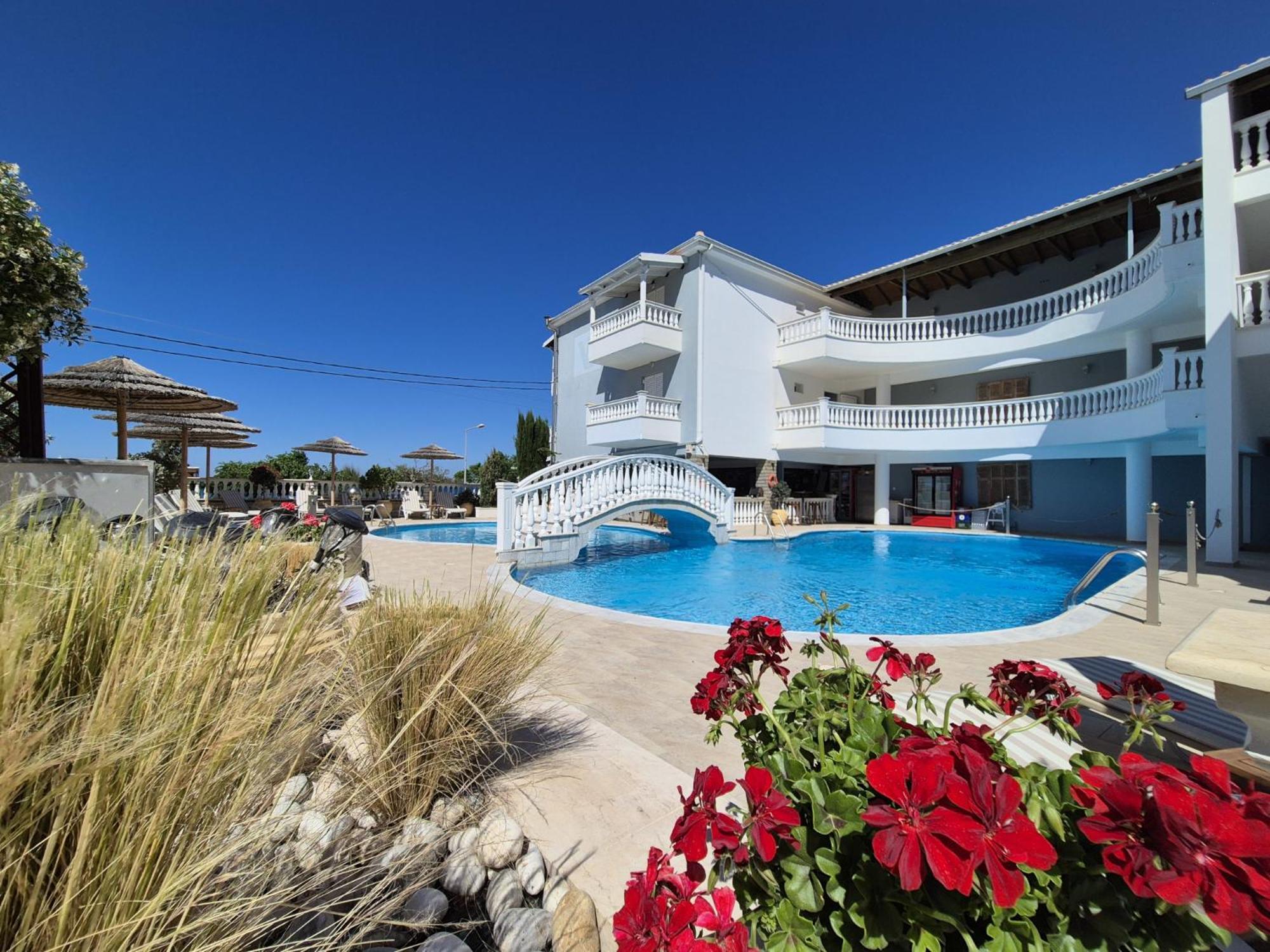 Vrachos Beach Hotel 3*